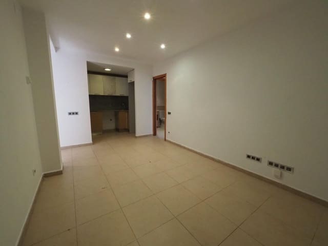 Piso de 2 habitaciones en Roda de Ter en venta - 100.000 € (Ref: 9908310)