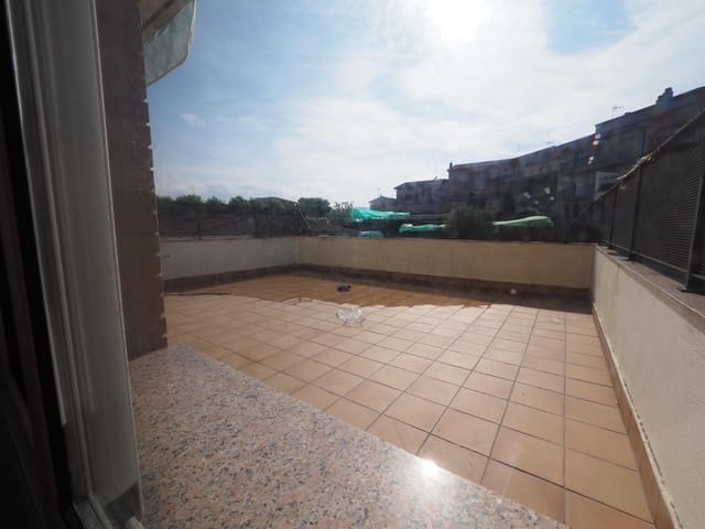 Piso de 2 habitaciones en Roda de Ter en venta - 100.000 € (Ref: 9908310)