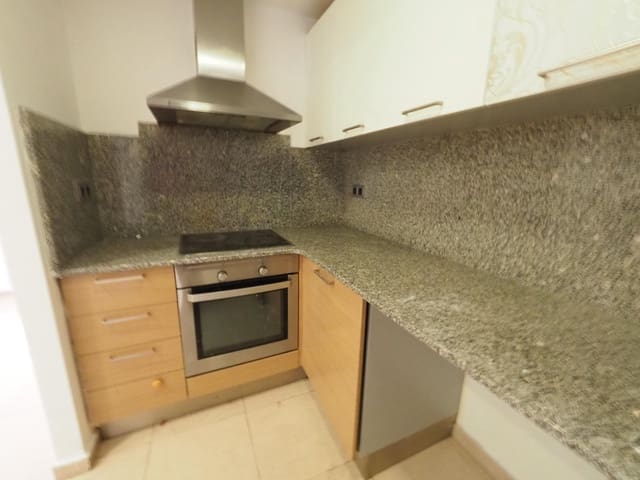 Piso de 2 habitaciones en Roda de Ter en venta - 100.000 € (Ref: 9908310)