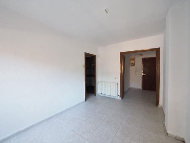 3 quarto Apartamento para venda em Sant Adrià de Besòs - 195 000 € (Ref: 9908311)