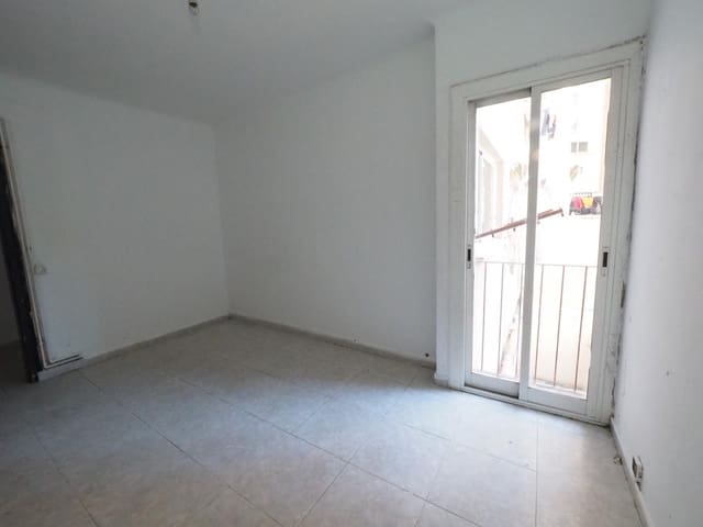 3 quarto Apartamento para venda em Sant Adrià de Besòs - 195 000 € (Ref: 9908311)