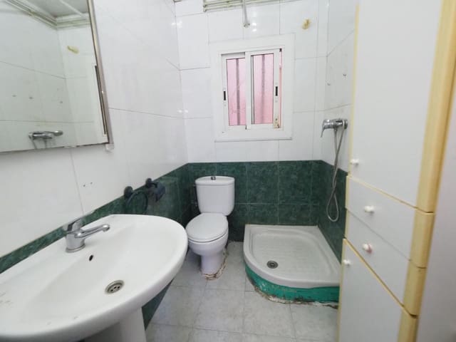 3 quarto Apartamento para venda em Sant Adrià de Besòs - 195 000 € (Ref: 9908311)