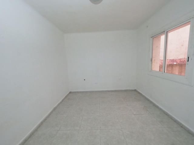 3 quarto Apartamento para venda em Sant Adrià de Besòs - 195 000 € (Ref: 9908311)