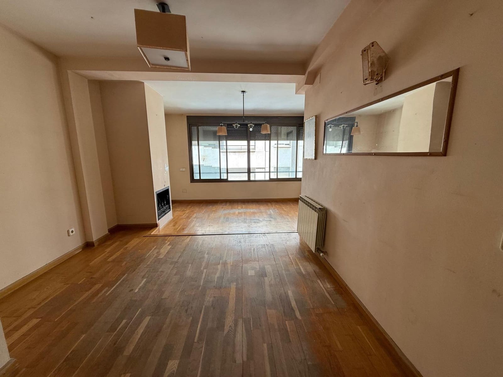 4 bedroom Flat for sale in Cambrils - € 192,000 (Ref: 9908312)