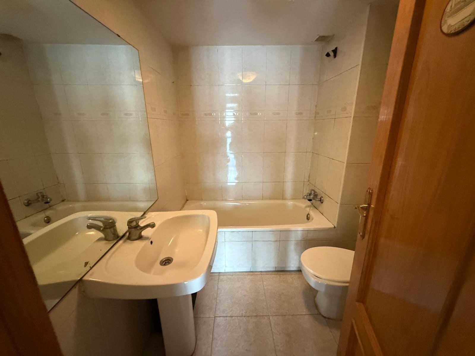 4 bedroom Flat for sale in Cambrils - € 192,000 (Ref: 9908312)