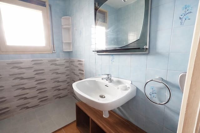 3 Zimmer Villa zu verkaufen in Abrera mit Garage - 250.000 € (Ref: 9908314)