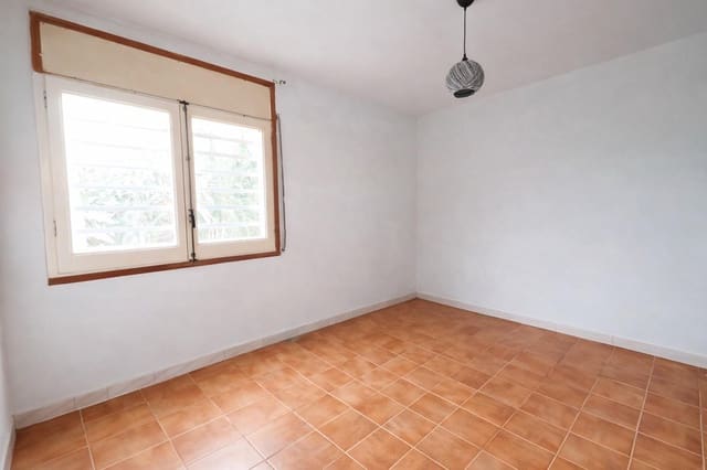 3 Zimmer Villa zu verkaufen in Abrera mit Garage - 250.000 € (Ref: 9908314)