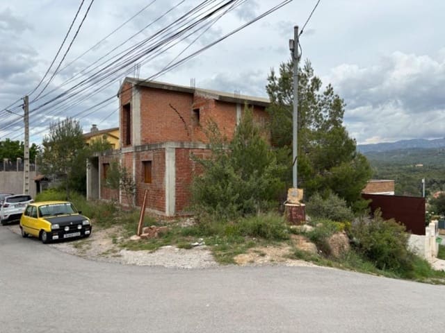 Chalet de 3 habitaciones en Vacarisses en venta - 74.900 € (Ref: 9908316)