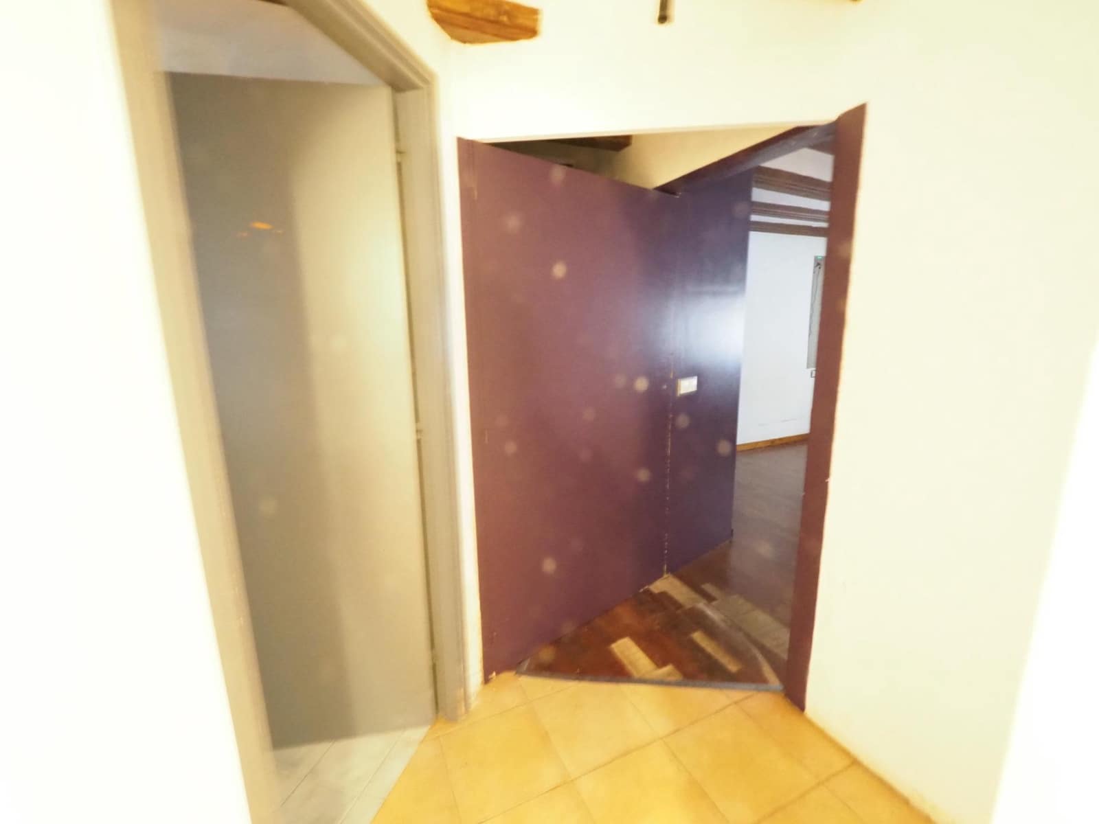 4 Zimmer Wohnung zu verkaufen in Barcelona Stadt - 159.000 € (Ref: 9908317)