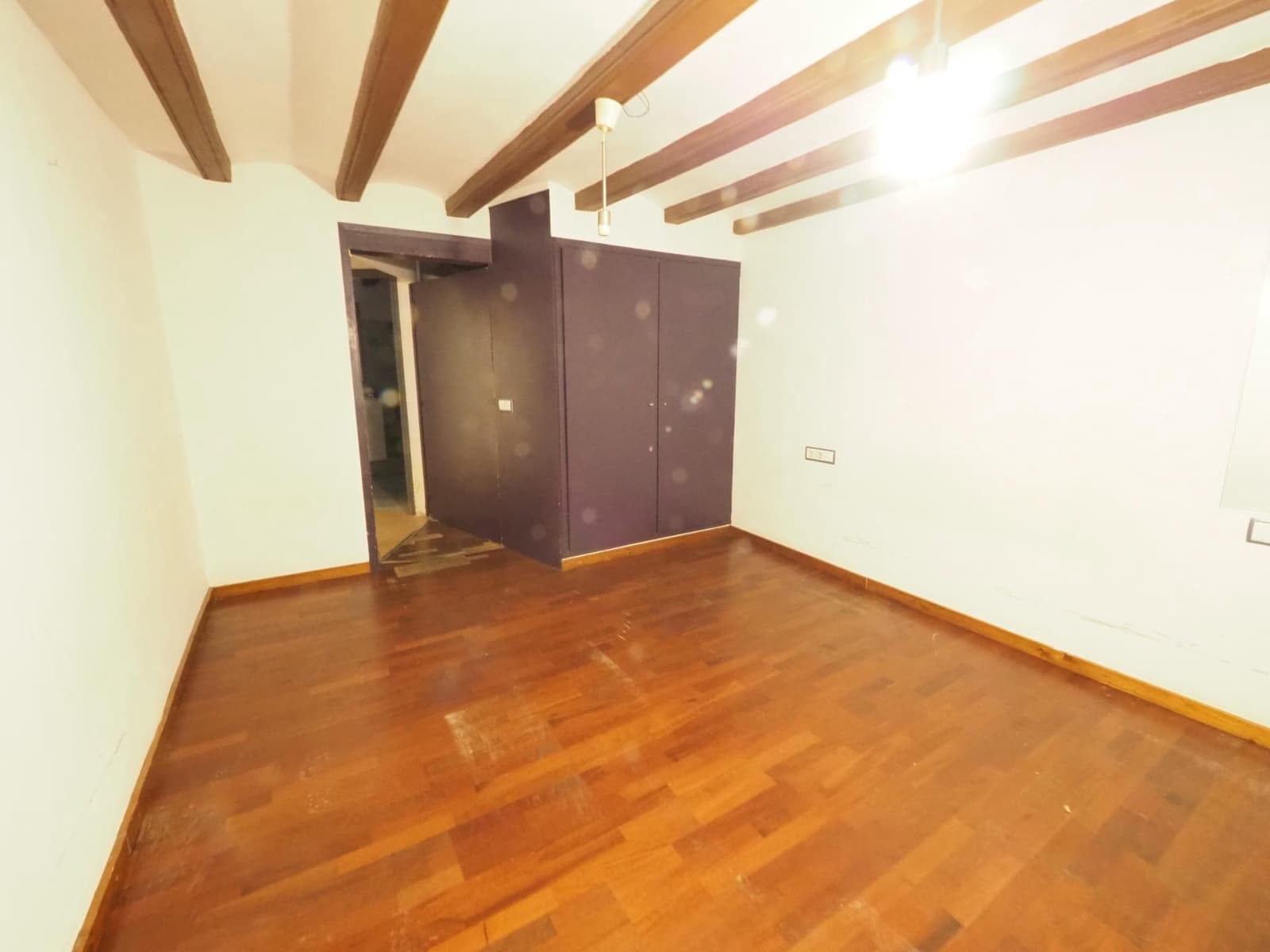 4 Zimmer Wohnung zu verkaufen in Barcelona Stadt - 159.000 € (Ref: 9908317)