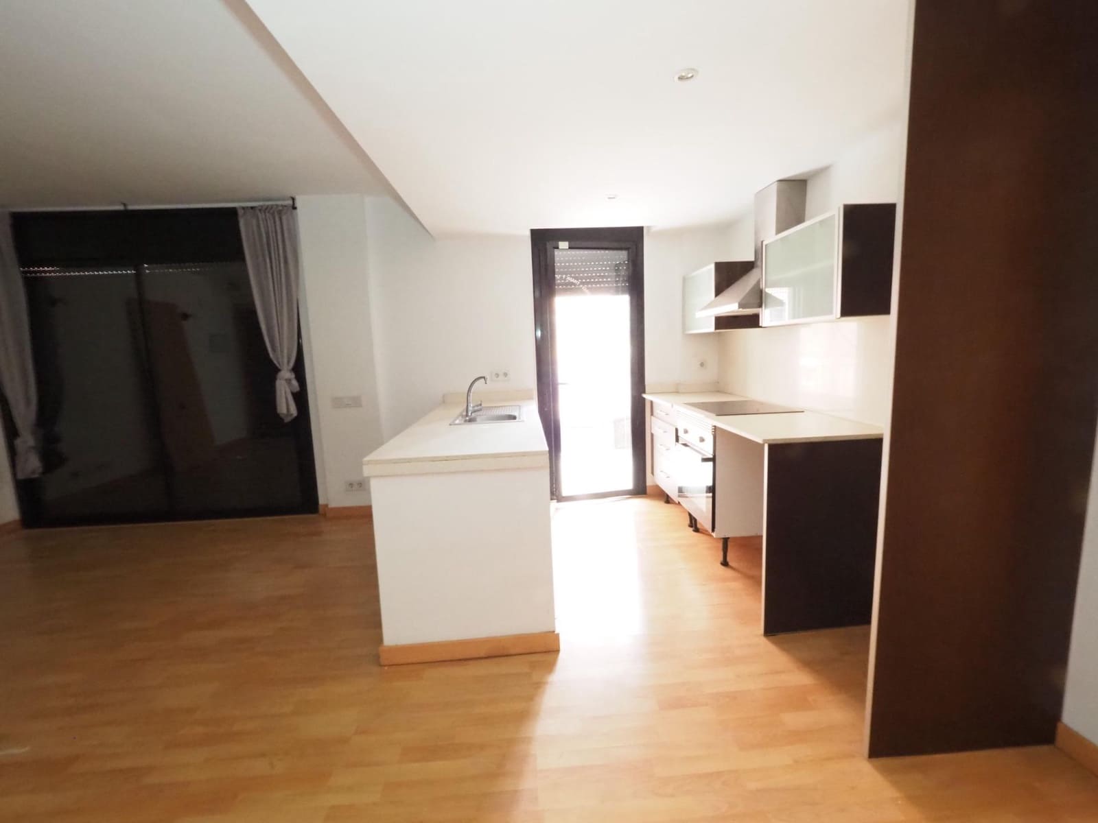 1 bedroom Flat for sale in Barcelona city with pool - € 428,000 (Ref: 9908324)