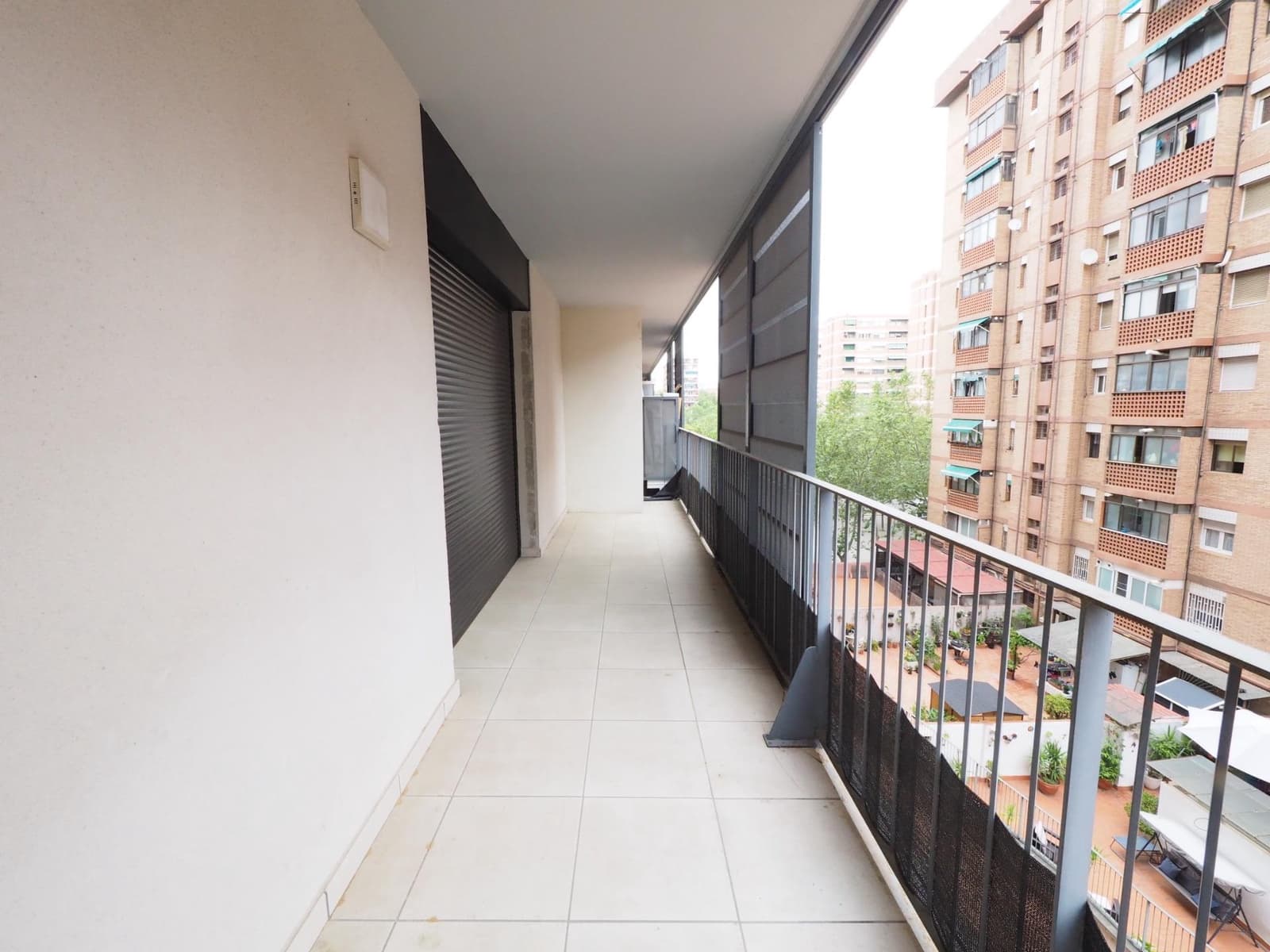 1 bedroom Flat for sale in Barcelona city with pool - € 428,000 (Ref: 9908324)