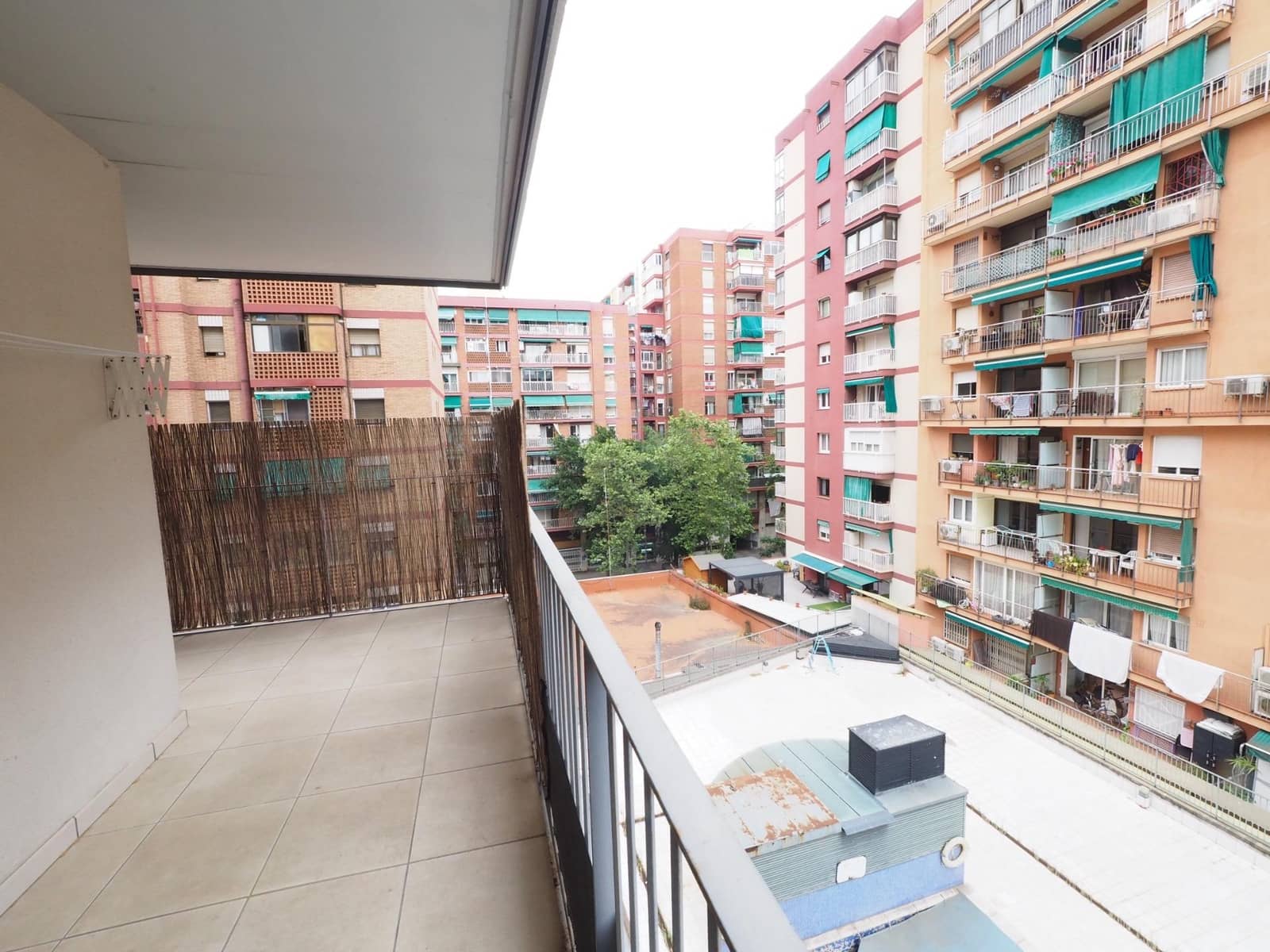 1 bedroom Flat for sale in Barcelona city with pool - € 428,000 (Ref: 9908324)