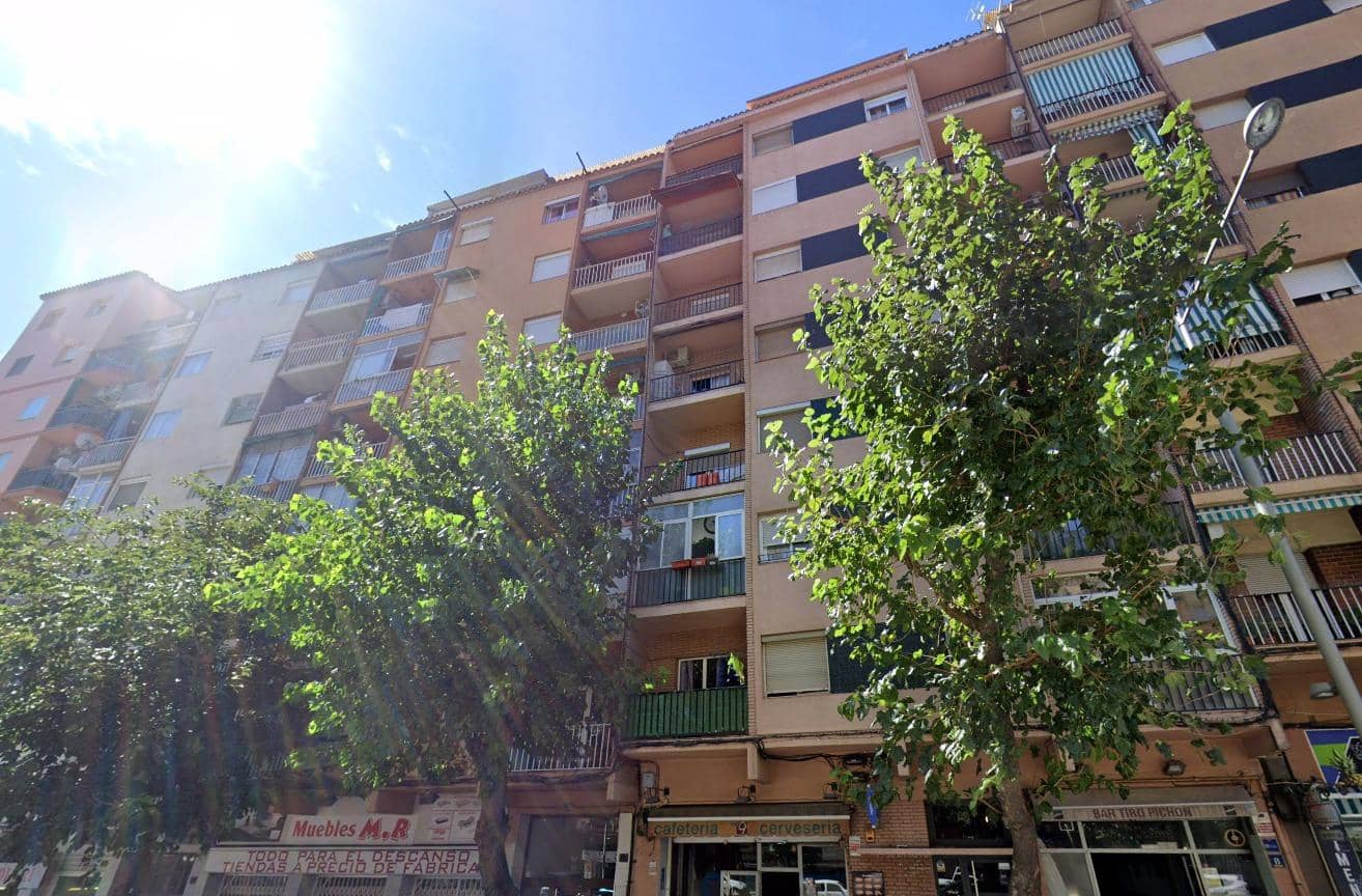 3 makuuhuone Asunto myytävänä paikassa Lleida kaupunki - 80 000 € (Ref: 9908325)