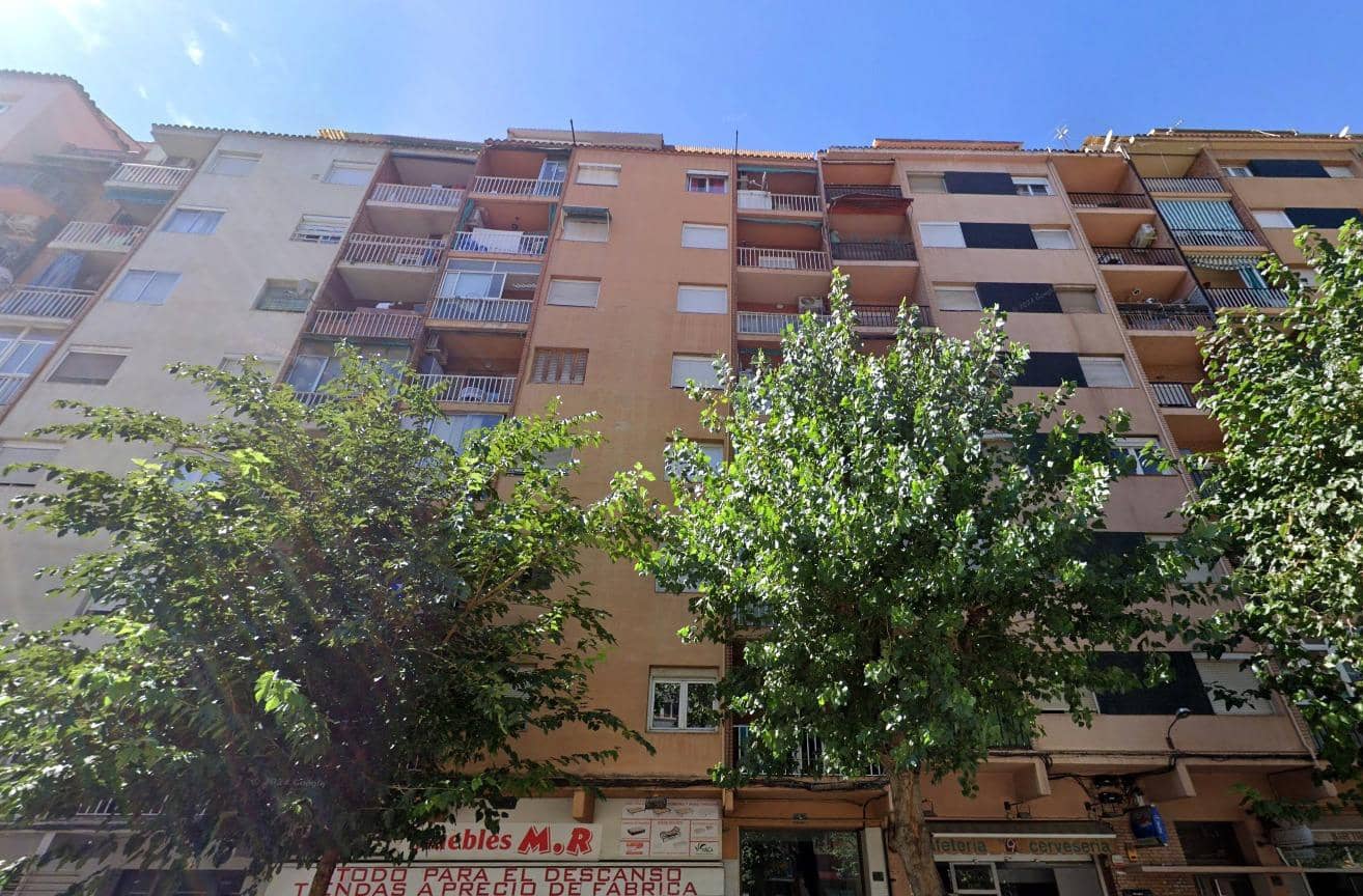 3 makuuhuone Asunto myytävänä paikassa Lleida kaupunki - 80 000 € (Ref: 9908325)