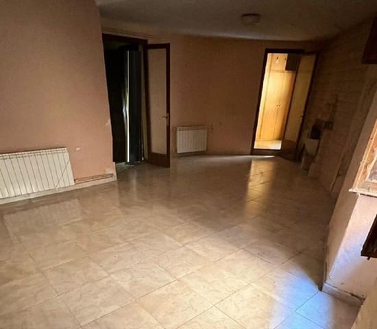 Casa de 4 habitaciones en Sallent en venta - 98.000 € (Ref: 9908327)