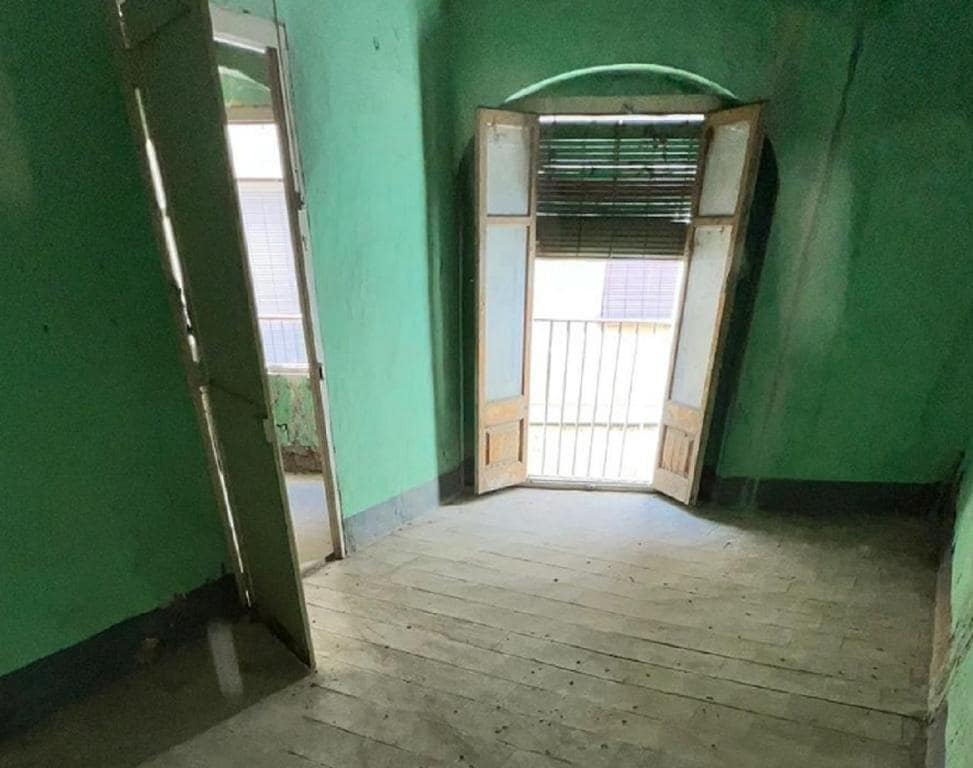 Casa de 4 habitaciones en Sallent en venta - 98.000 € (Ref: 9908327)