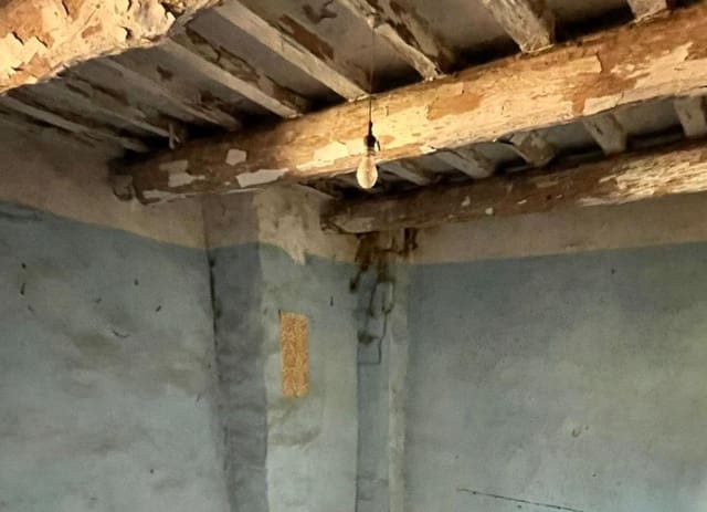 Casa de 4 habitaciones en Sallent en venta - 98.000 € (Ref: 9908327)