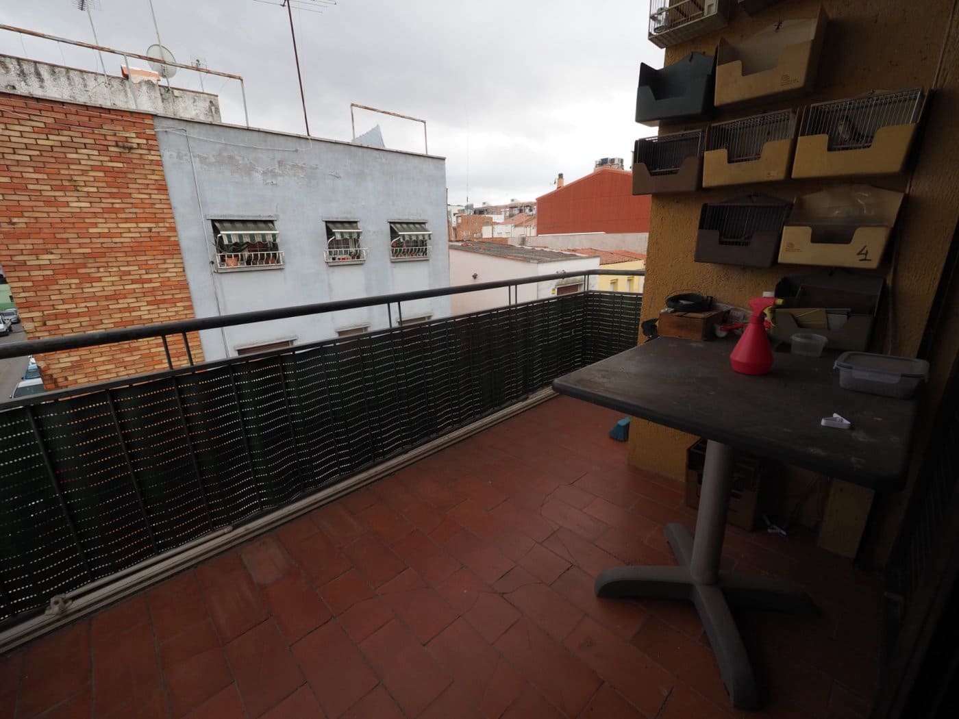 4 sypialnia Dom szeregowy na sprzedaż w Sabadell z garażem - 135 500 € (Ref: 9908328)