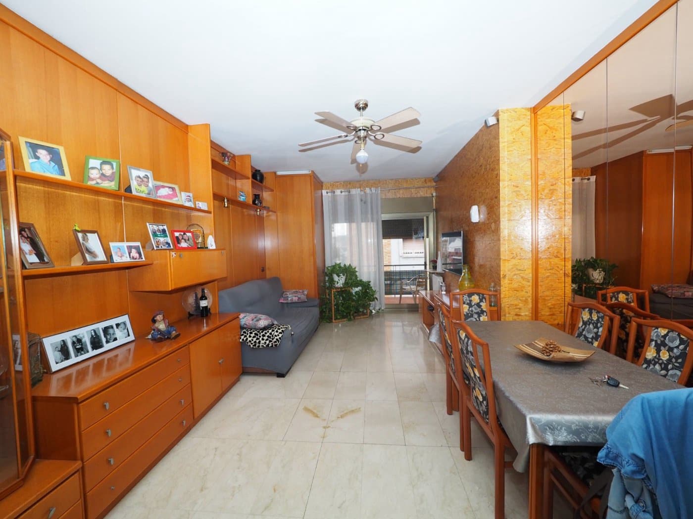 4 sypialnia Dom szeregowy na sprzedaż w Sabadell z garażem - 135 500 € (Ref: 9908328)