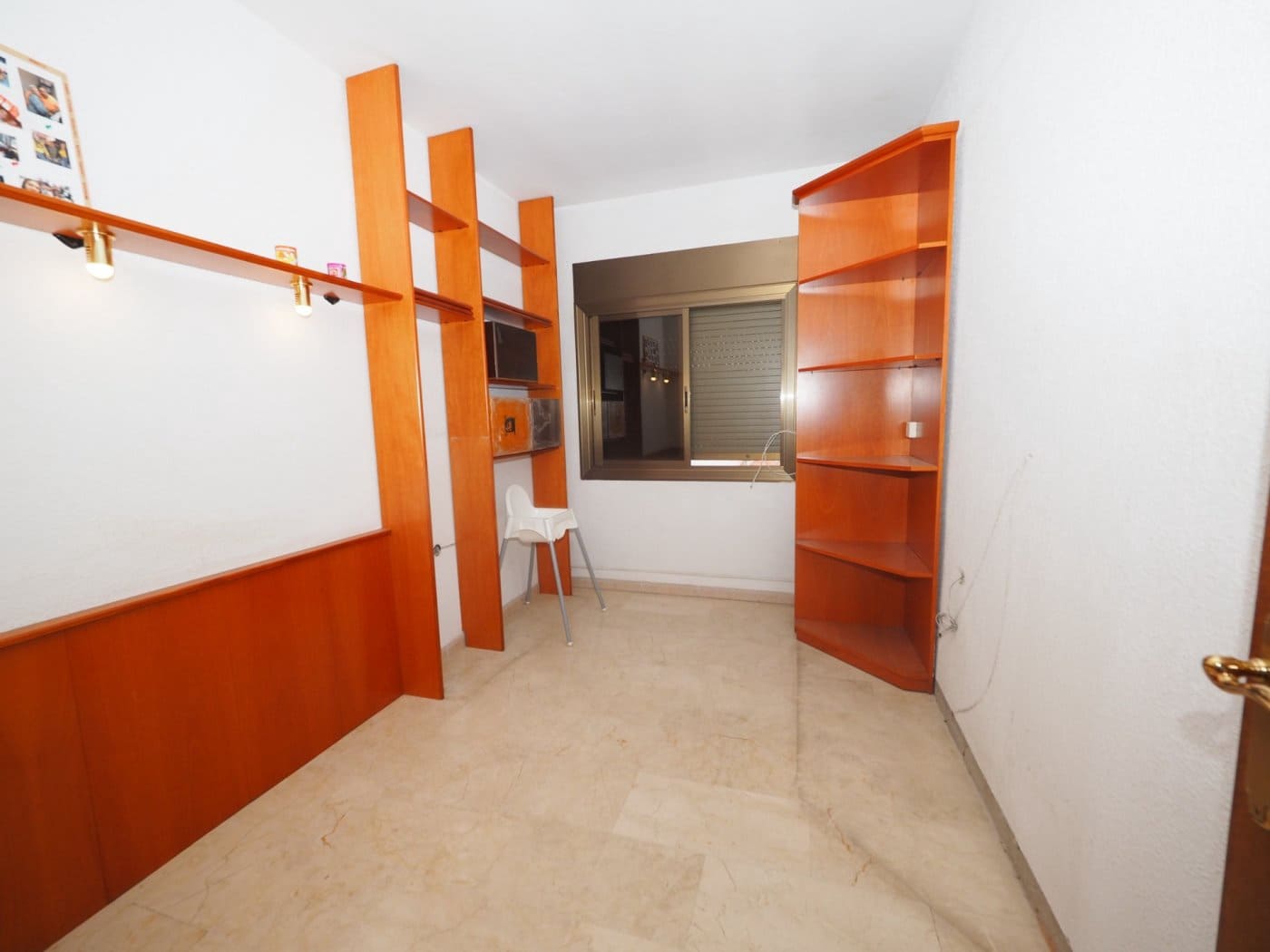 4 sypialnia Dom szeregowy na sprzedaż w Sabadell z garażem - 135 500 € (Ref: 9908328)