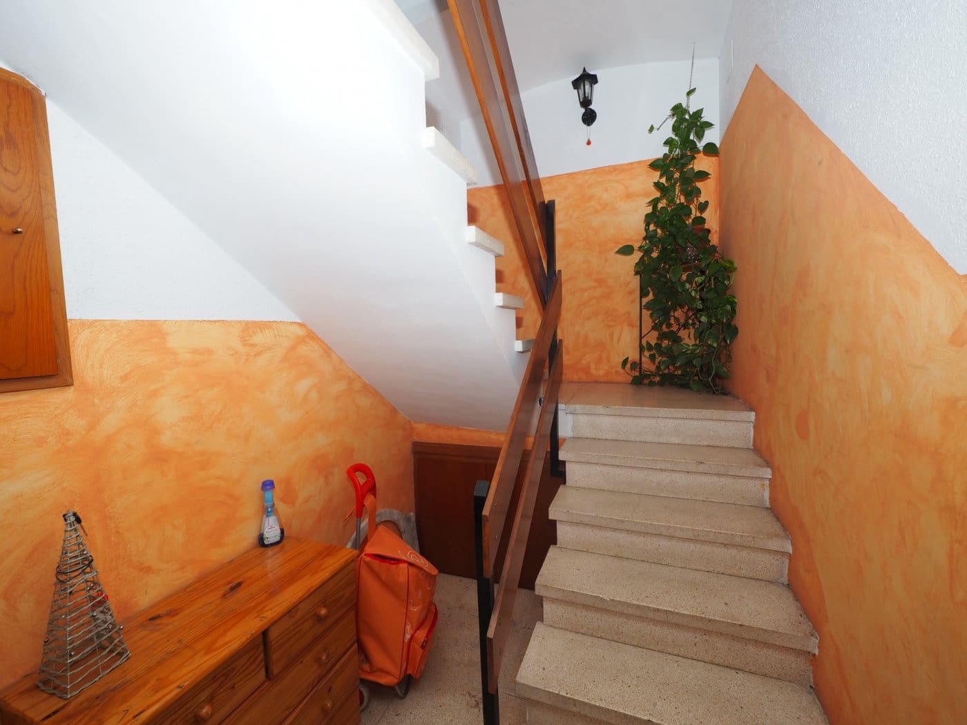4 sypialnia Dom szeregowy na sprzedaż w Sabadell z garażem - 135 500 € (Ref: 9908328)
