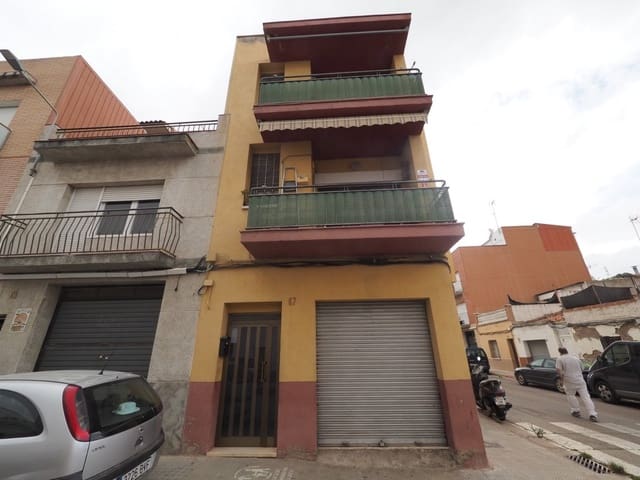 4 sypialnia Dom szeregowy na sprzedaż w Sabadell z garażem - 135 500 € (Ref: 9908328)