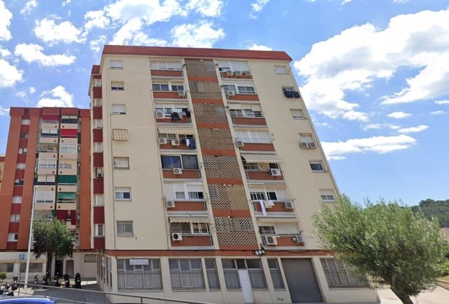 Piso de 3 habitaciones en Sant Andreu de la Barca en venta - 156.900 € (Ref: 9908329)