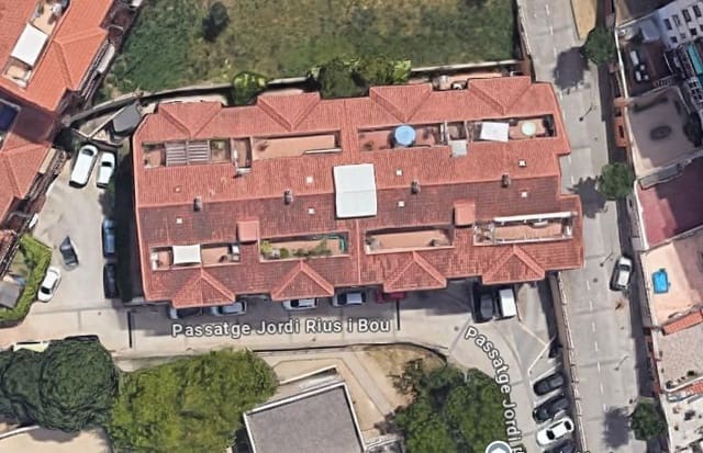 Apartamento de 3 habitaciones en Esparreguera en venta - 315.000 € (Ref: 9908330)