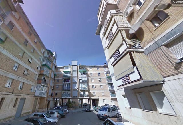 4 makuuhuone Asunto myytävänä paikassa Balaguer - 29 000 € (Ref: 9908331)