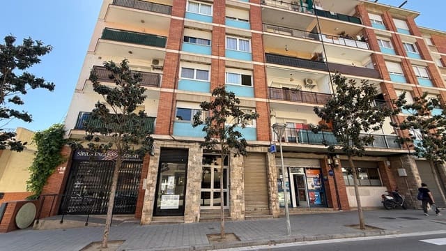 4 chambre Appartement à vendre à Martorell - 110 000 € (Ref: 9908332)