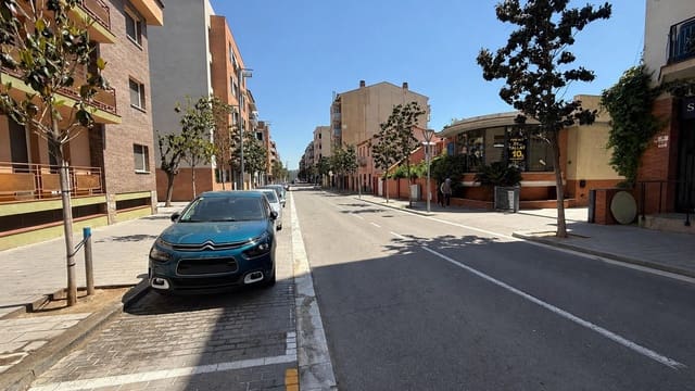 4 chambre Appartement à vendre à Martorell - 110 000 € (Ref: 9908332)