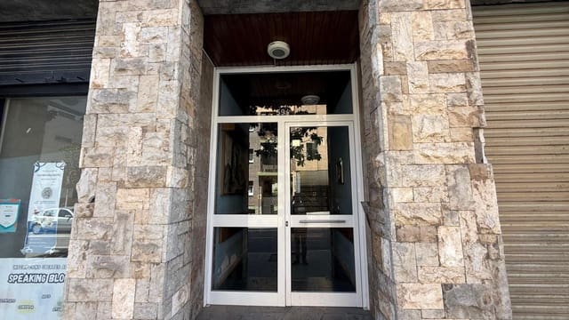 4 chambre Appartement à vendre à Martorell - 110 000 € (Ref: 9908332)