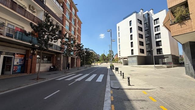 4 chambre Appartement à vendre à Martorell - 110 000 € (Ref: 9908332)