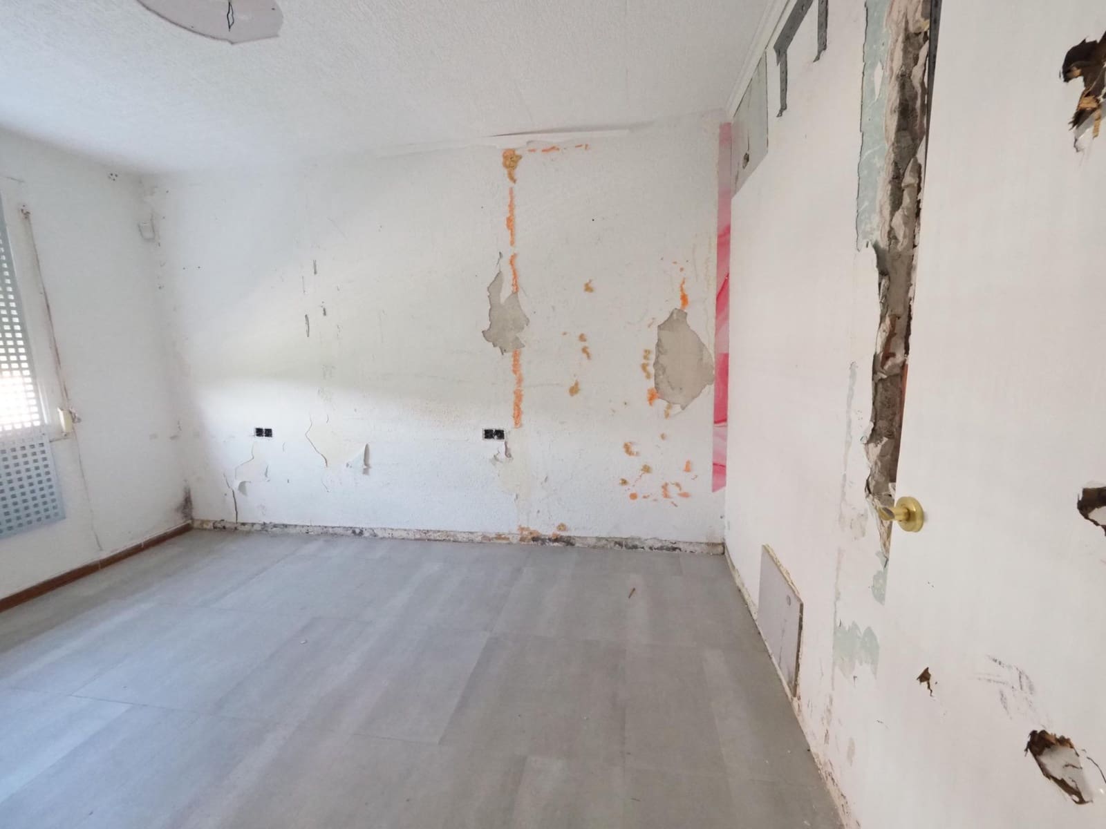 2 chambre Appartement à vendre à Rubi - 90 000 € (Ref: 9908335)