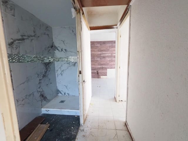 2 bedroom Flat for sale in Rubí - € 90,000 (Ref: 9908335)