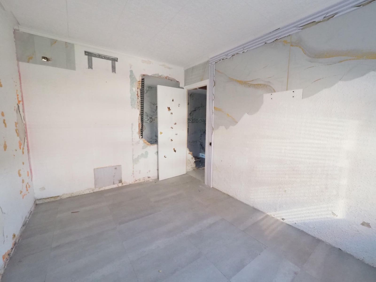2 chambre Appartement à vendre à Rubi - 90 000 € (Ref: 9908335)
