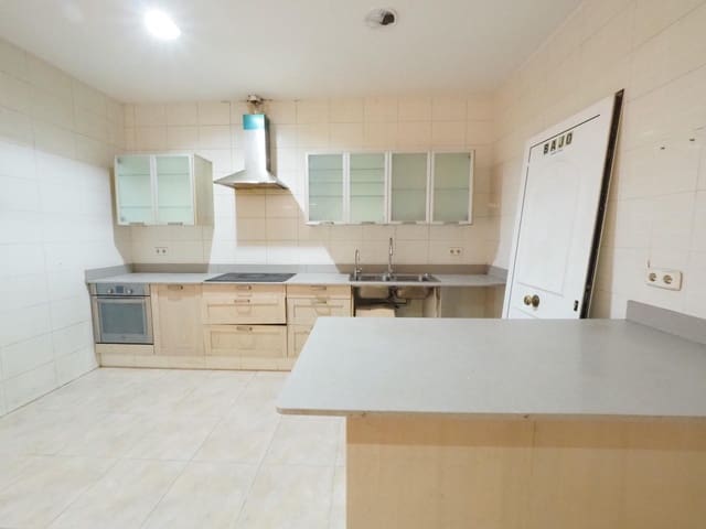 3 soveværelse Lejlighed til salg i Pineda de Mar - € 239.000 (Ref: 9908337)