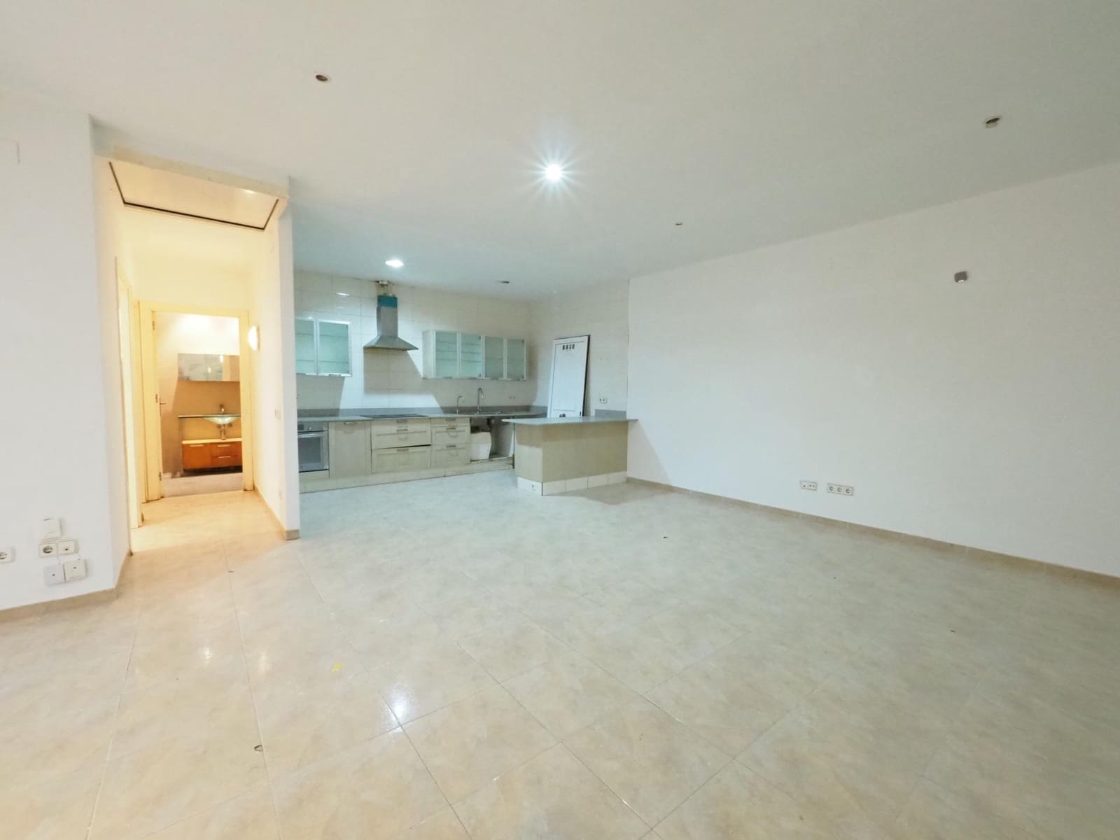 3 soveværelse Lejlighed til salg i Pineda de Mar - € 239.000 (Ref: 9908337)