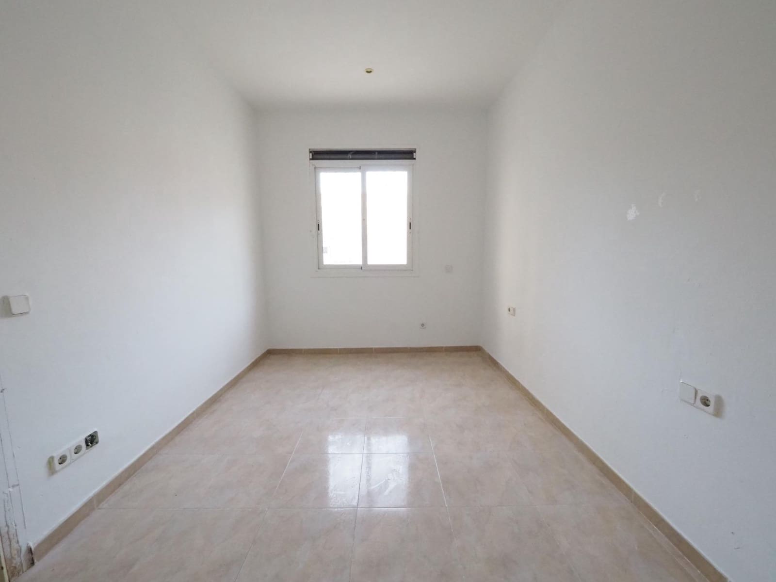 3 soveværelse Lejlighed til salg i Pineda de Mar - € 239.000 (Ref: 9908337)