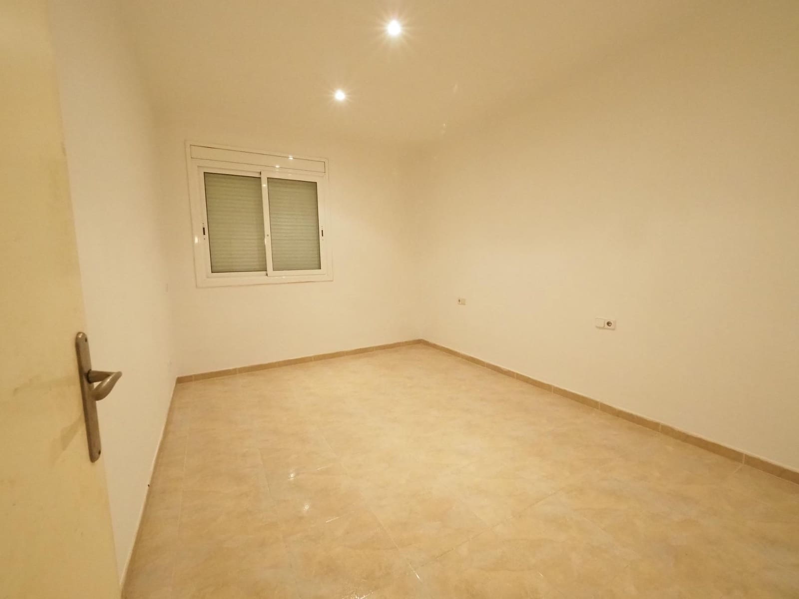 3 soveværelse Lejlighed til salg i Pineda de Mar - € 239.000 (Ref: 9908337)