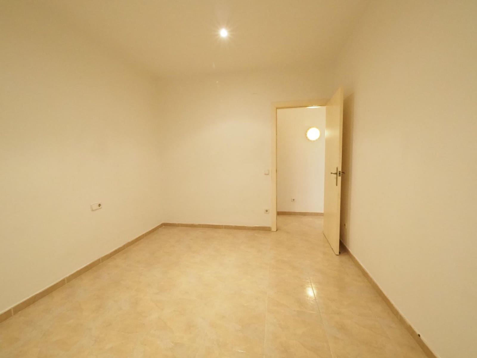3 soveværelse Lejlighed til salg i Pineda de Mar - € 239.000 (Ref: 9908337)