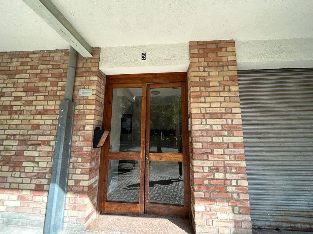 Piso de 3 habitaciones en Manresa en venta - 78.800 € (Ref: 9908340)