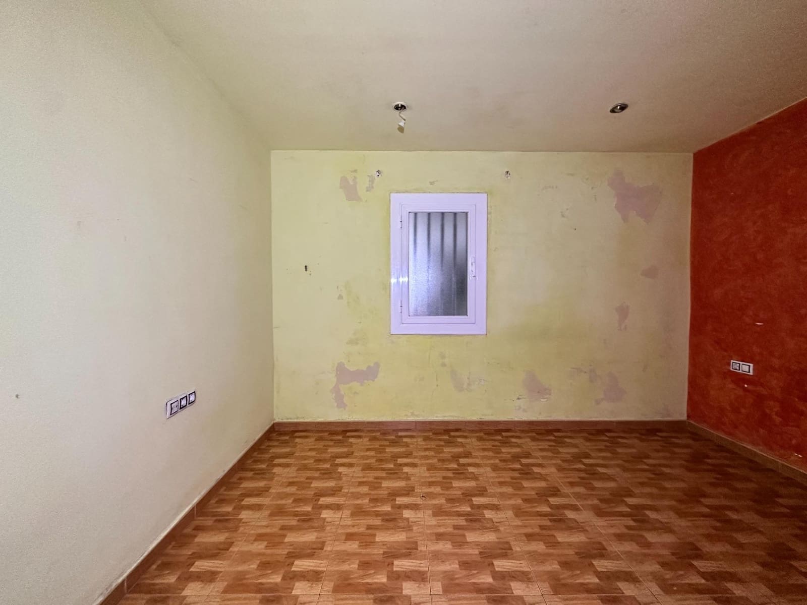 3 makuuhuone Asunto myytävänä paikassa Sabadell - 145 000 € (Ref: 9908341)