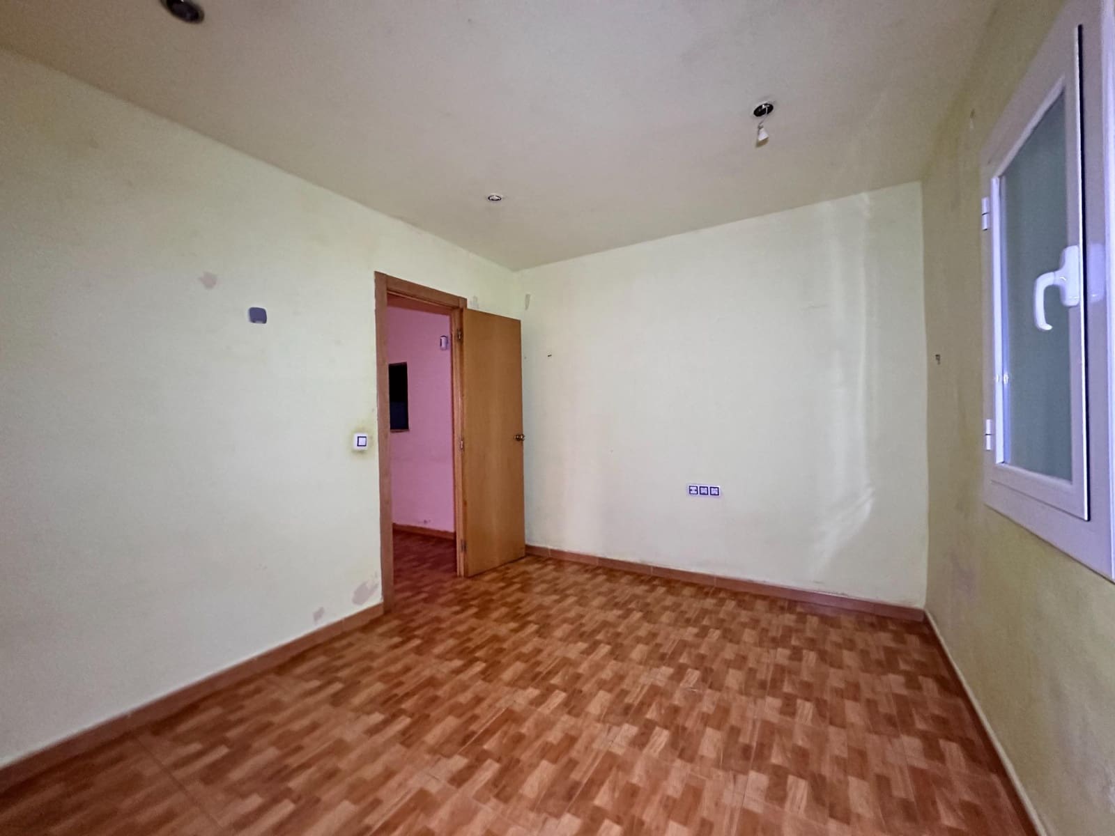 3 makuuhuone Asunto myytävänä paikassa Sabadell - 145 000 € (Ref: 9908341)