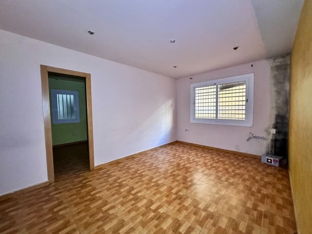 3 makuuhuone Asunto myytävänä paikassa Sabadell - 145 000 € (Ref: 9908341)