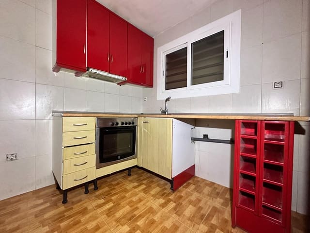 3 makuuhuone Asunto myytävänä paikassa Sabadell - 145 000 € (Ref: 9908341)