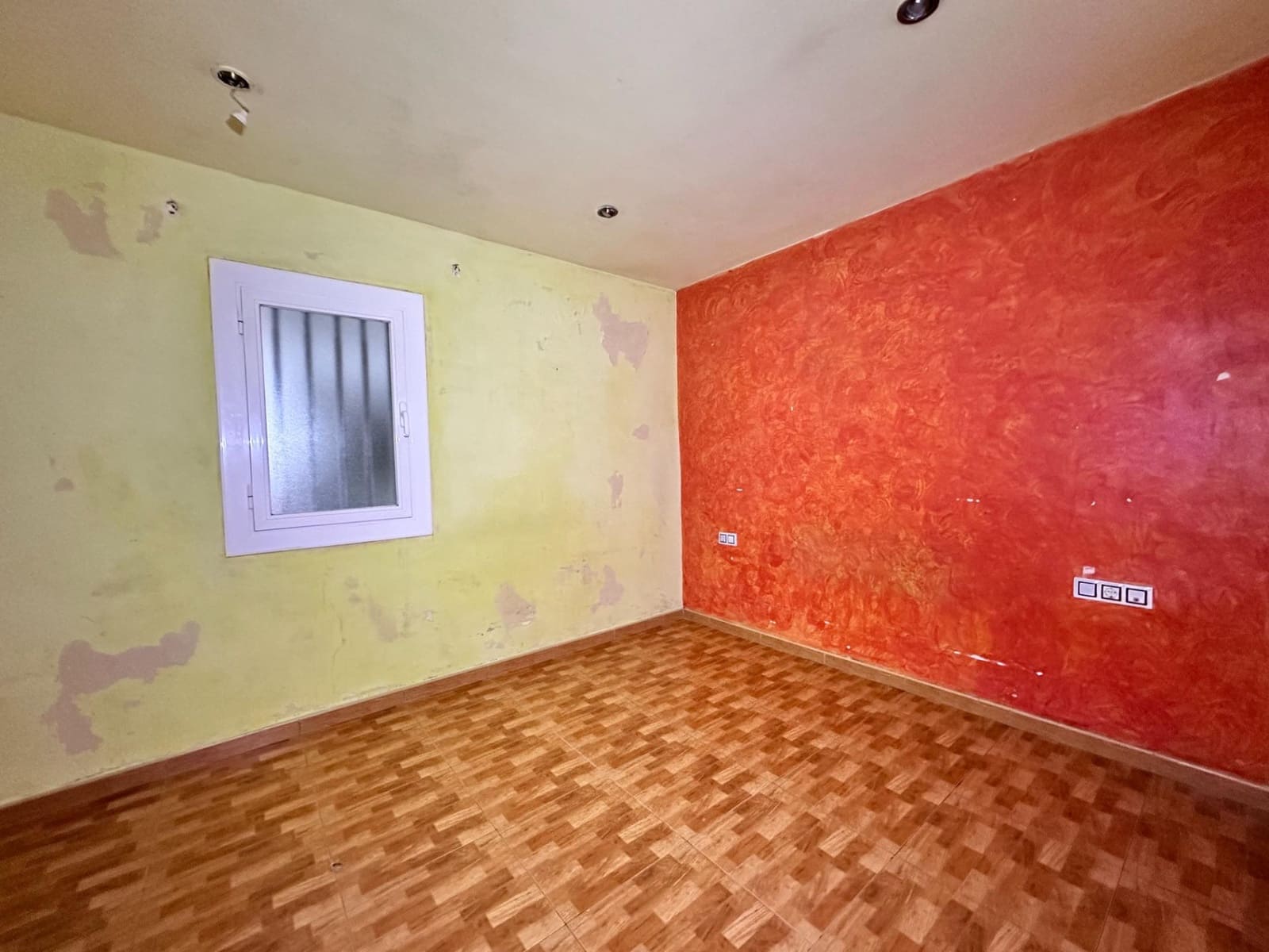 3 makuuhuone Asunto myytävänä paikassa Sabadell - 145 000 € (Ref: 9908341)