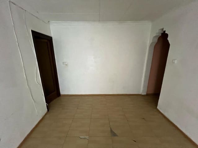 Piso de 2 habitaciones en Terrassa en venta - 57.000 € (Ref: 9908344)