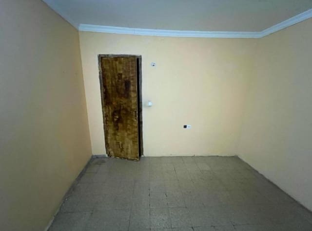 Piso de 2 habitaciones en Terrassa en venta - 57.000 € (Ref: 9908344)
